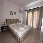 Antigone's Sea View Апартаменты Саранда